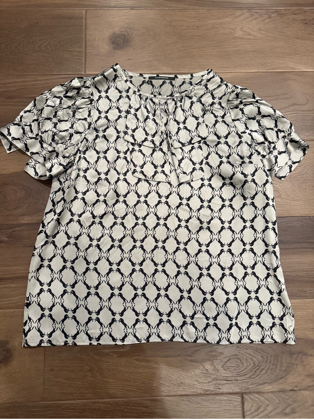 Club Monaco Black and White Printed Short Sleeve Blouse